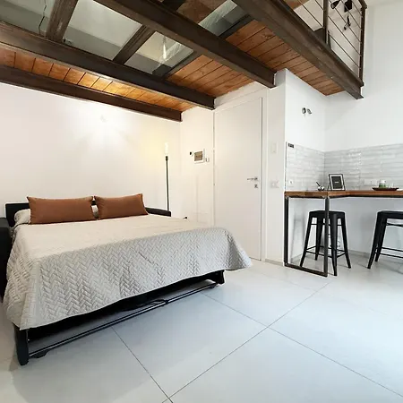 Loft Civico 80 Guest house